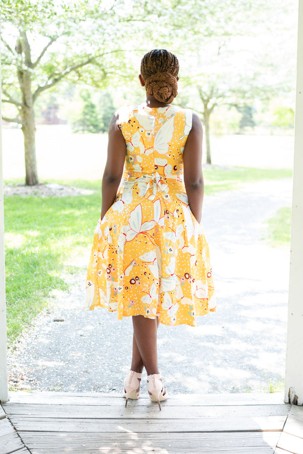 Butterfly print midi dress with tie back - Karí Céra